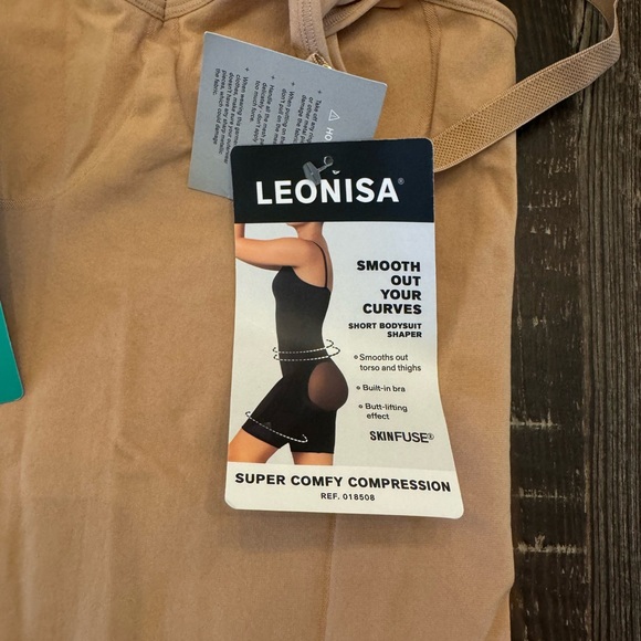 REDUCED     NWT Leonids body compression - Picture 4 of 5